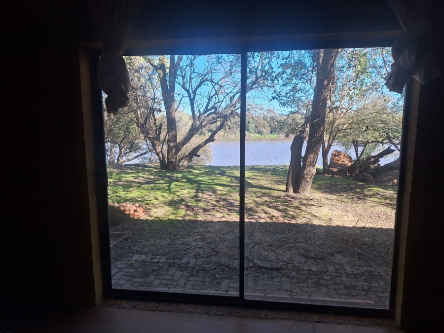 4 Bedroom Property for Sale in Kroonstad Rural Free State